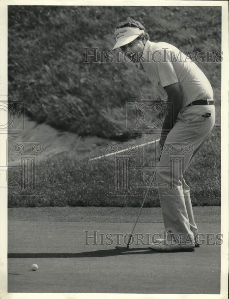 1987 Press Photo Jim Ganotis plays Golf in Emmett Kelly Tournament, New York- Historic Images