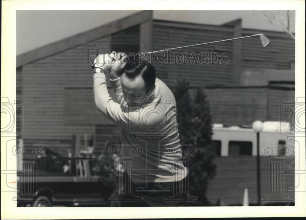 1990 Press Photo Golfer Jim Doherty in &quot;Golfing Tips&quot; Portrait - sya86206- Historic Images