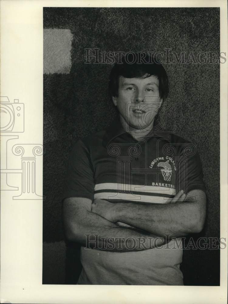 Press Photo John Joiner, LeMoyne College Basketball Trainer - sya89603- Historic Images