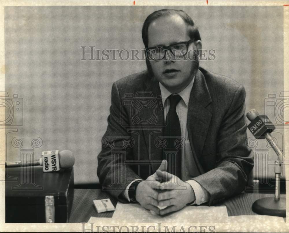 1988 Press Photo Samuel Sage speaks at Cleanup of Onondaga Lake Press Conference- Historic Images