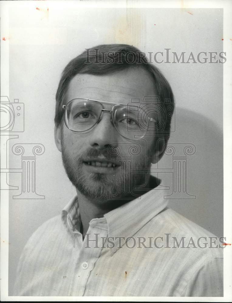 1987 Press Photo Town of Fabius Supervisor Candidate Dale Sweetland - sya91680- Historic Images
