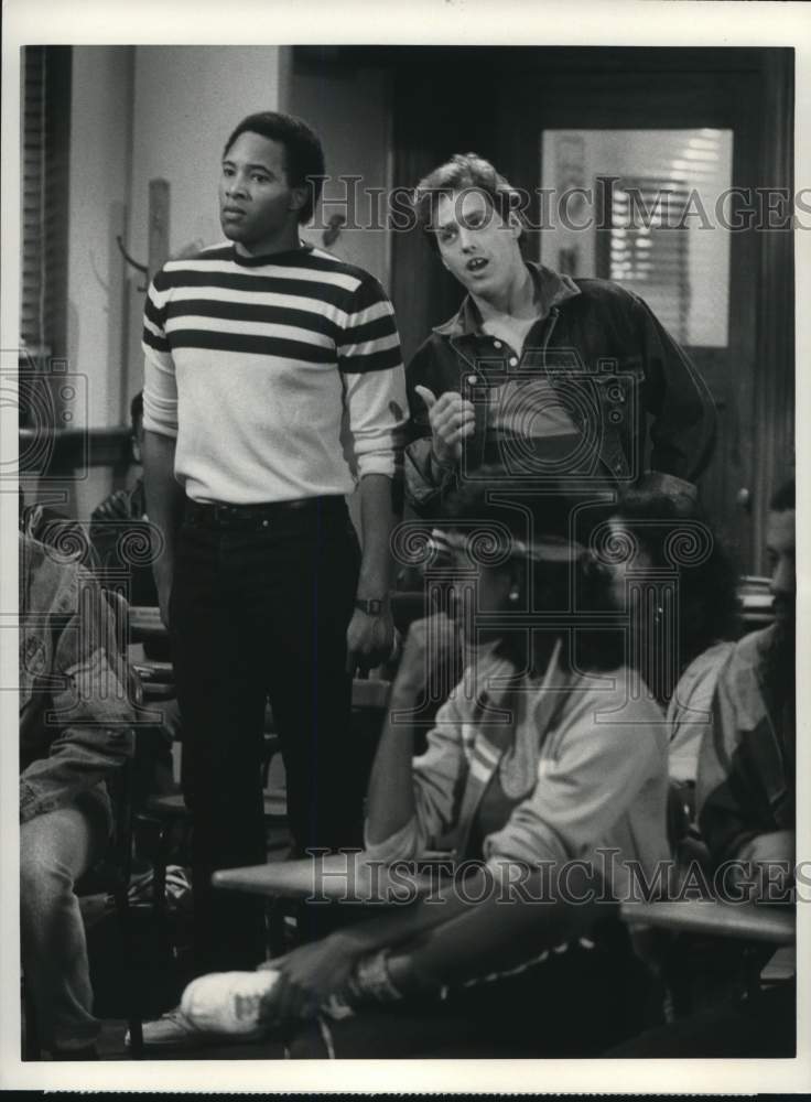 1986 Press Photo Actors Chip McAllister and Raphael Sbarge in &quot;Better Days&quot;- Historic Images