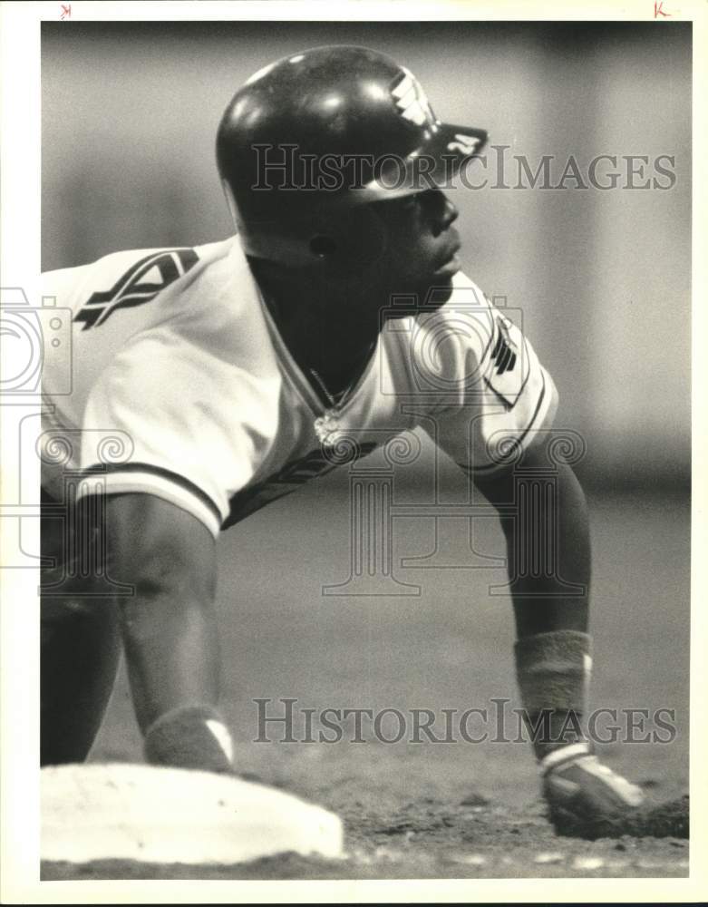 1990 Press Photo Glenallen Hill in Syracuse Chiefs vs. Columbus Clippers Game- Historic Images