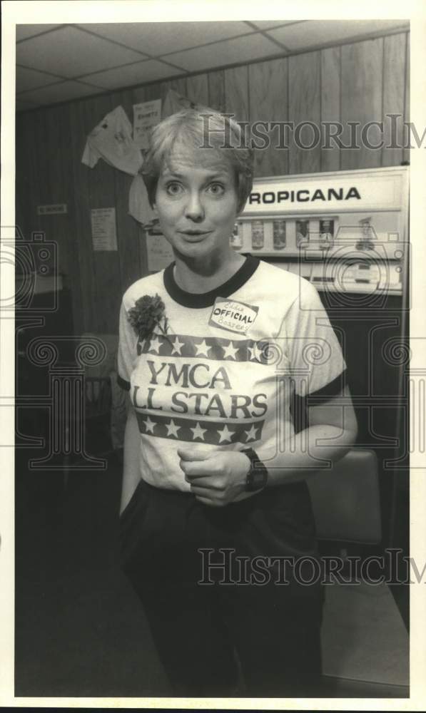 1985 Press Photo Eddie Bossers, the 1901 Swimmer at The Syracuse Y - sya93630- Historic Images