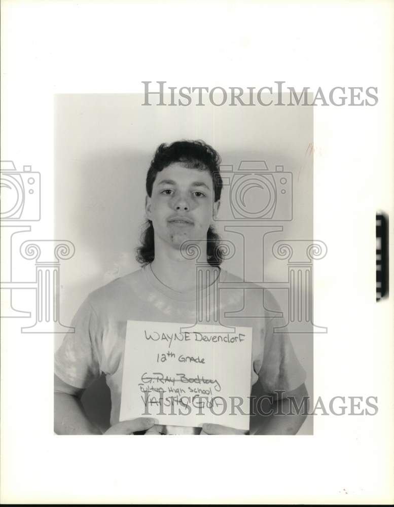 1990 Press Photo Wayne Devendorf, Fulton High School Varsity Golf Player- Historic Images