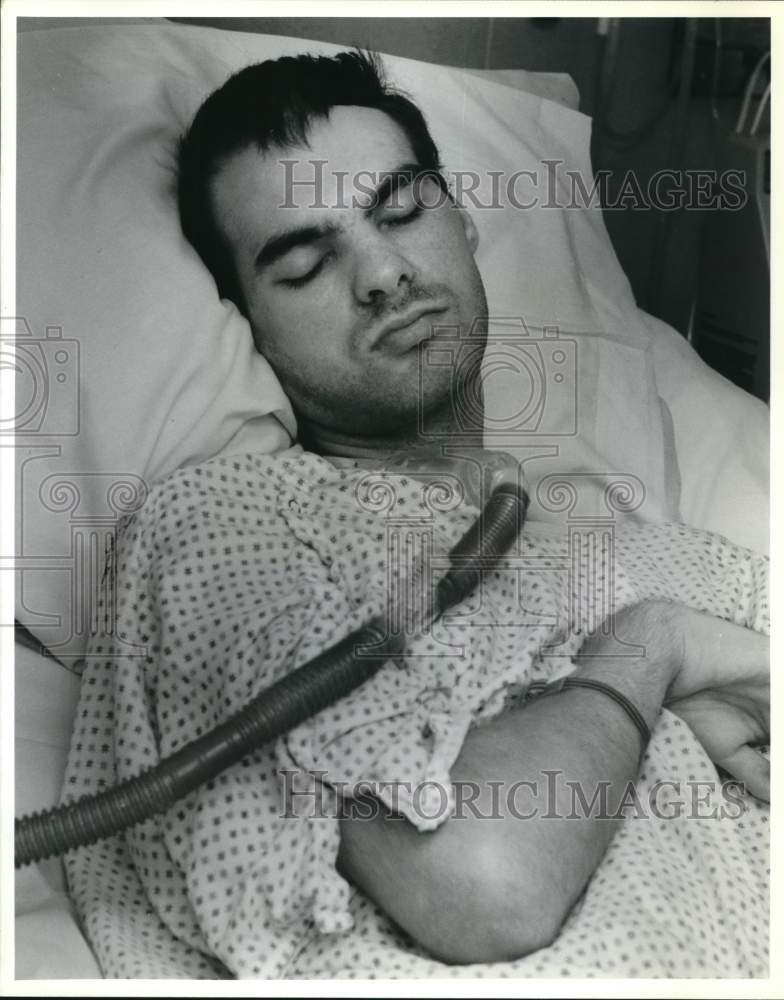 1989 Press Photo Syracuse boxer John Gross in a coma at St. Joseph&#39;s Hospital- Historic Images