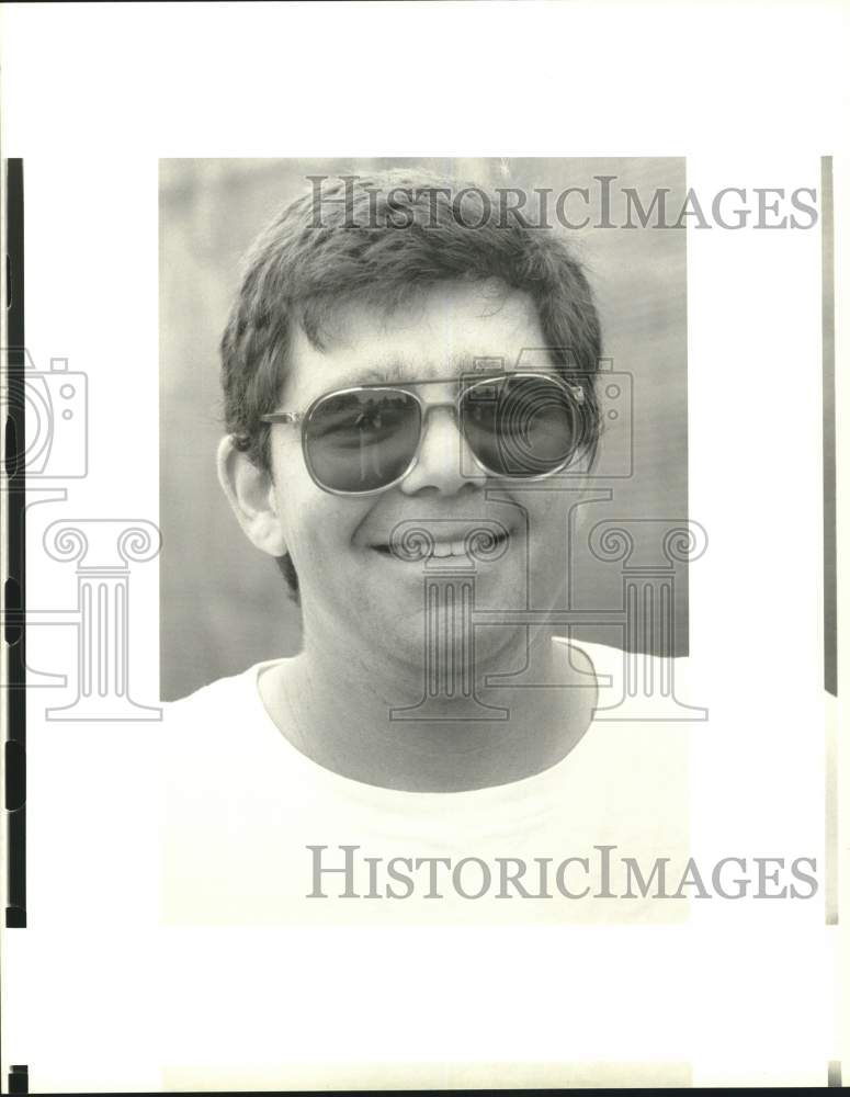 1989 Press Photo Howard Cohen, Head Coach, Utica Senior Girls Tennis - sya98390- Historic Images