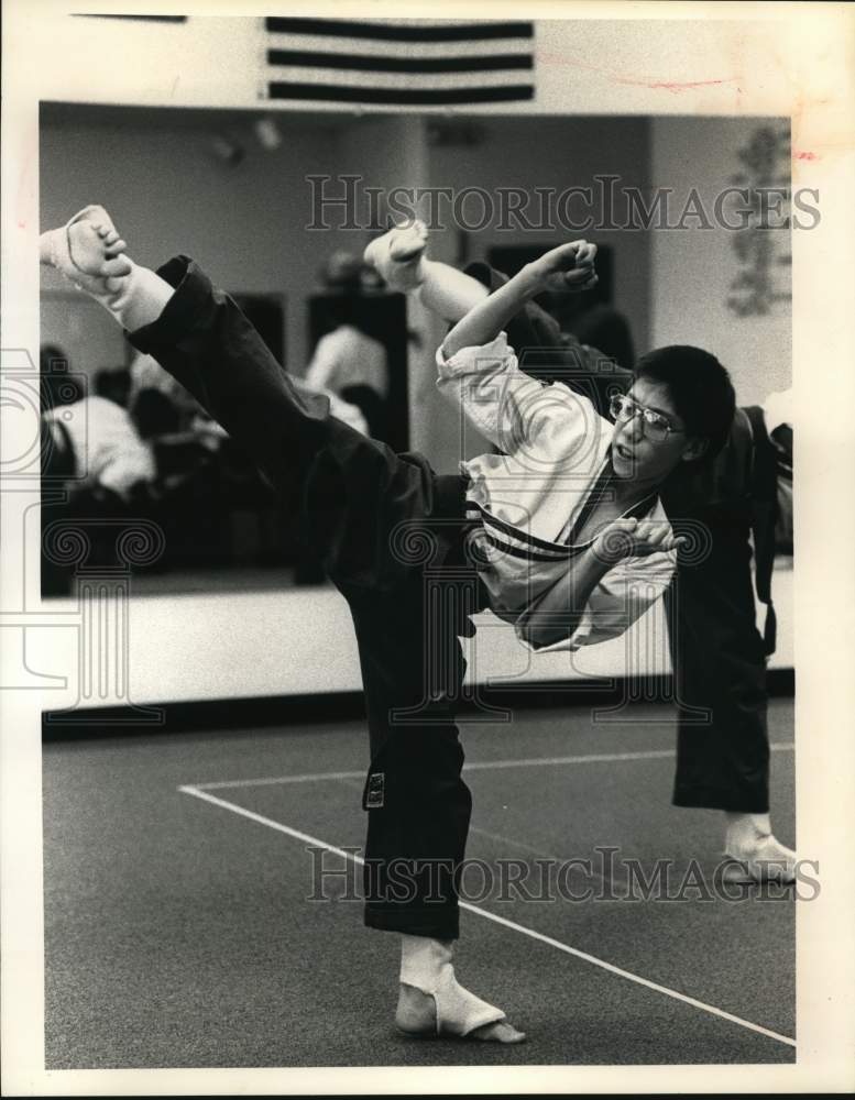 1989 Press Photo Michael Lizzi from Camillus at Greg Teatney&#39;s Am Martial Arts- Historic Images