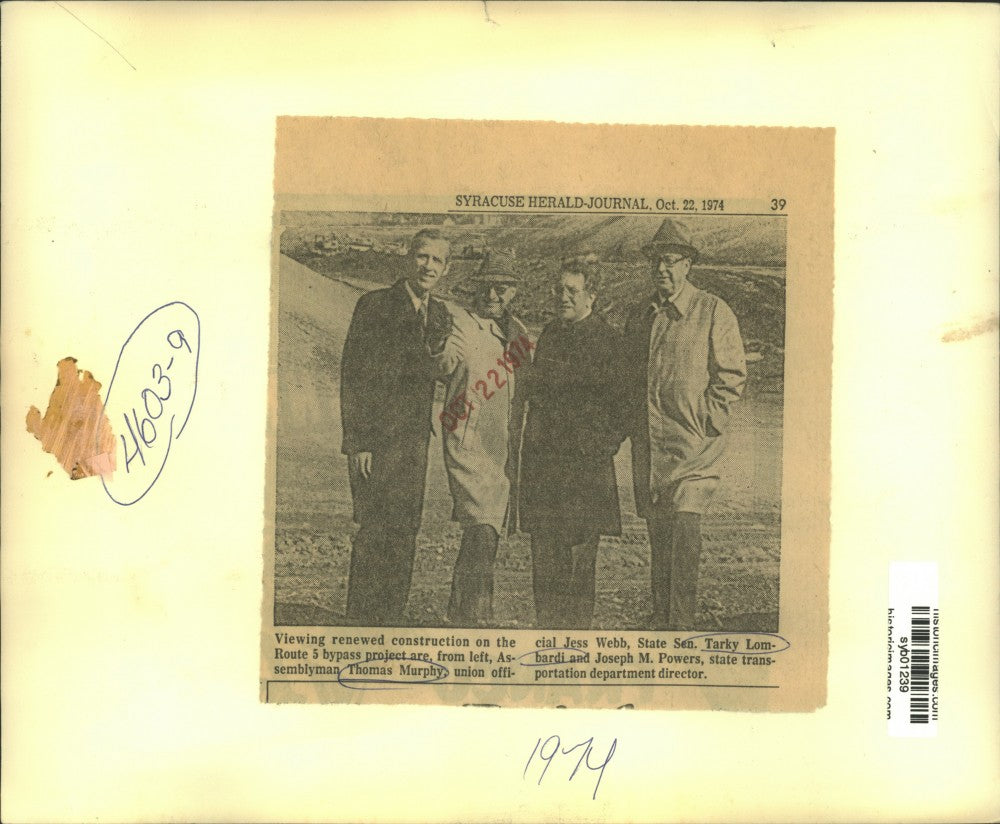 1974 Press Photo Officials view renewed construction on Route 5 bypass project.