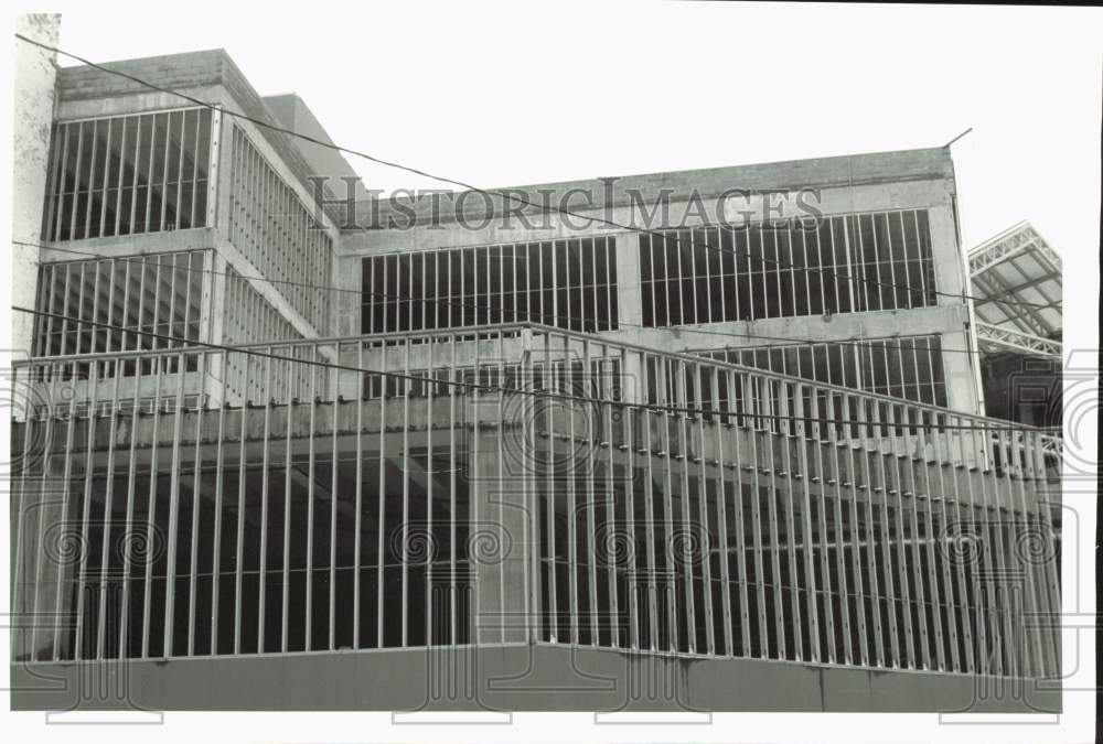 1987 Press Photo Ongoing construction at the Galleries Mall in Syracuse, NY- Historic Images