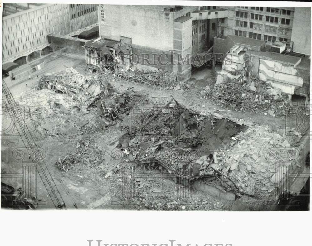 1985 Press Photo Debris from building demo at site for Galleries of Syracuse, NY- Historic Images