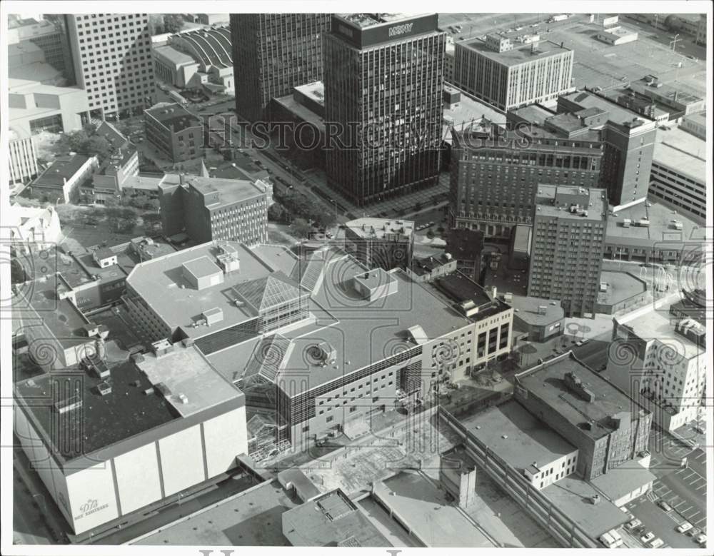 1987 Press Photo Galleries of Syracuse, looking southeast, near Salina Street- Historic Images