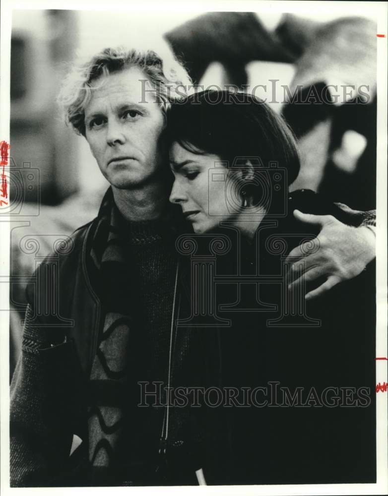 1992 Press Photo Sela Ward and William Katt in "Sisters" episode - syp02663