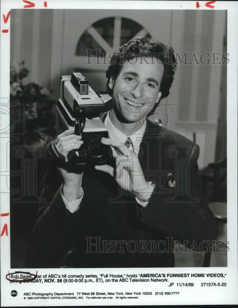 1989 Press Photo Bob Saget Hosts &quot;America&#39;s Funniest Home Videos&quot; on ABC- Historic Images