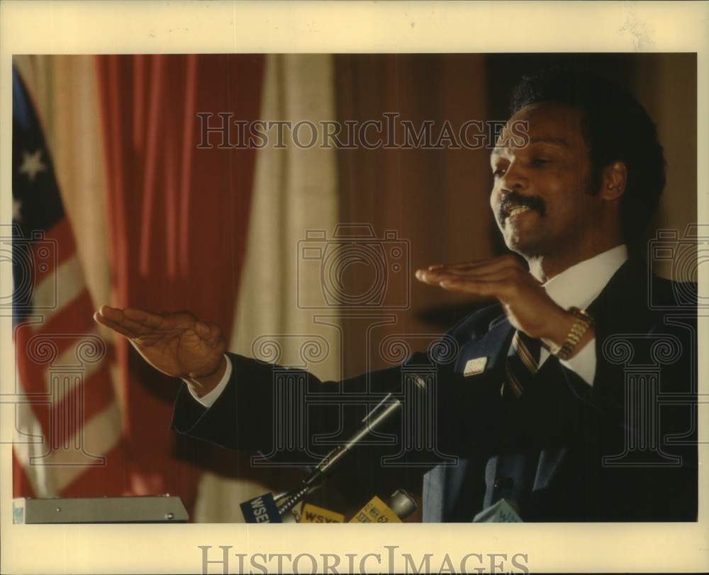 1983 Press Photo Jesse Jackson Speaks in Syracuse - syp05777- Historic Images