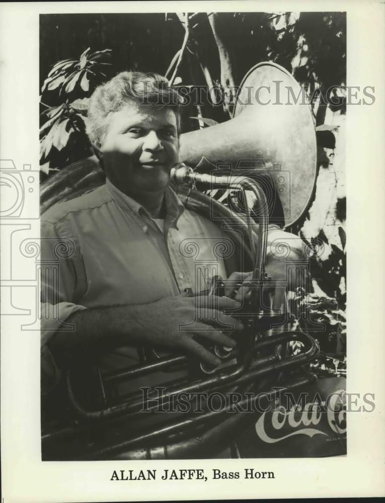 Press Photo Musician Allan Jaffe, Bass Horn - syp07776