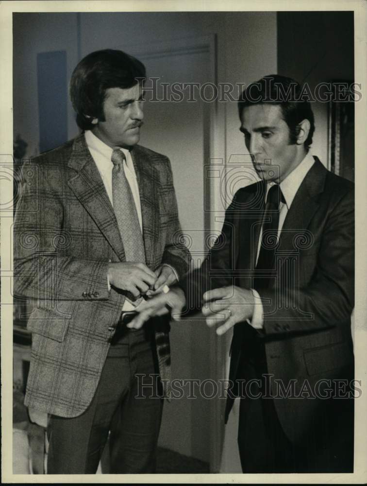 Press Photo Don Meredith, television sportscaster with peer - syp12809- Historic Images