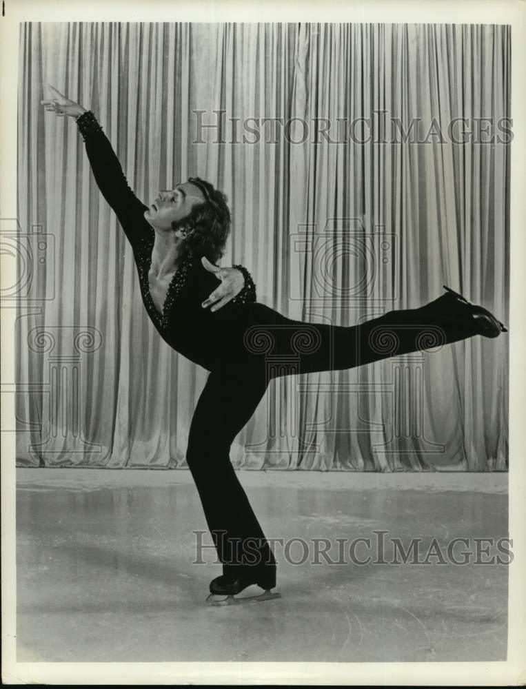 Press Photo Ice skater Toller Cranston - syp13171- Historic Images