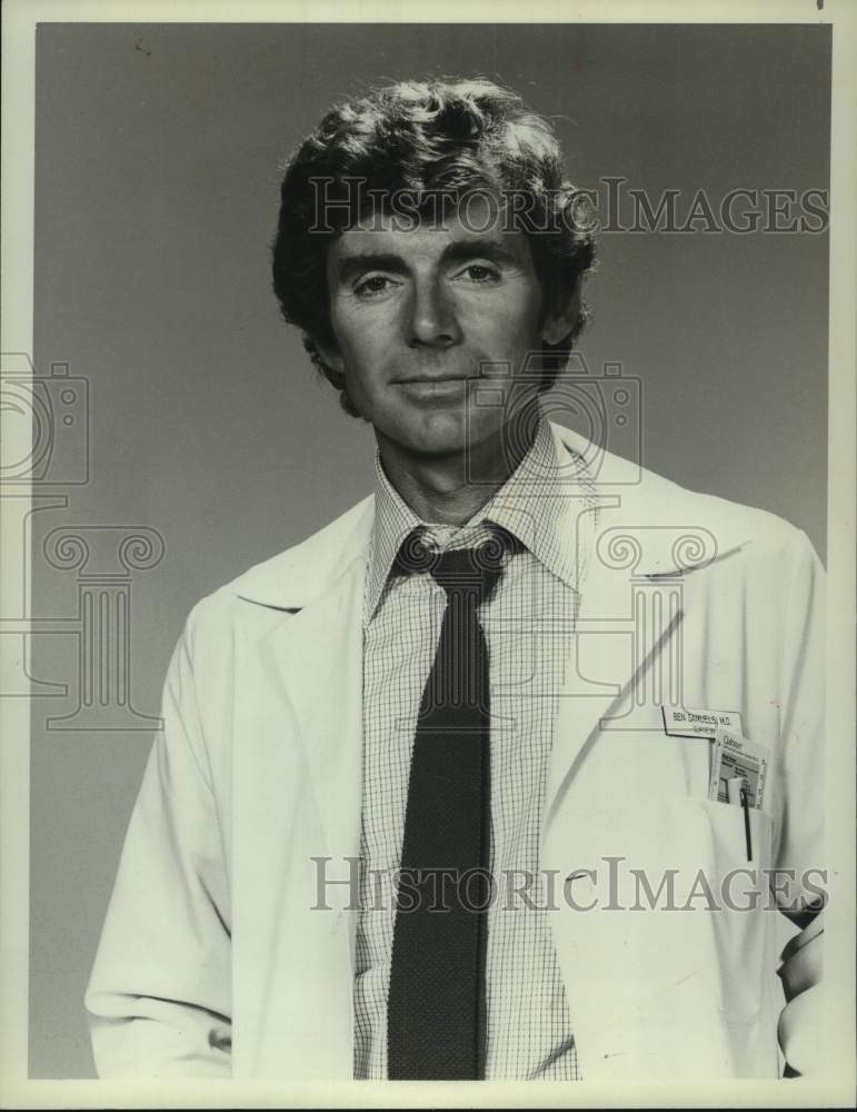 1982 Press Photo David Birney stars in &quot;St. Elsewhere&quot; - syp14928- Historic Images