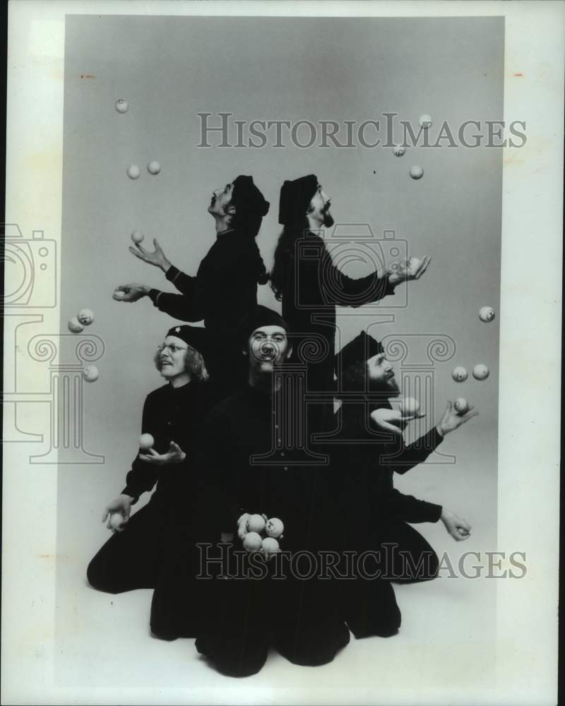 1984 Press Photo Members of the Flying Karamazov Brothers - syp15248- Historic Images