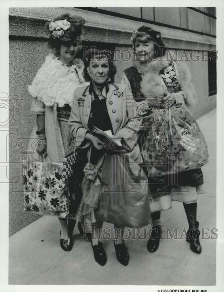 1985 Press Photo Jane Cronin, Nancy Walker & Peggy Cass in "Columbus Circle"- Historic Images