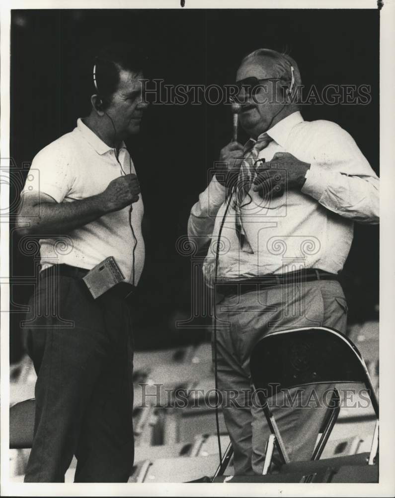 1985 Press Photo Louisville Redbirds owner A. Ray Smith with WAVG&#39;s Art Metzler- Historic Images