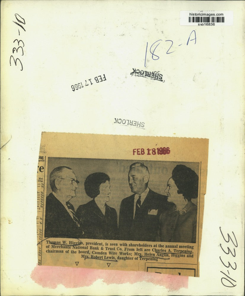 1966 Press Photo Shareholders of the Merchants National Bank &amp; Trust Co. meet.