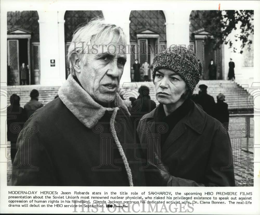 Press Photo Actors Jason Robards and Glenda Jackson in &quot;Sakharov&quot; - syp18270- Historic Images