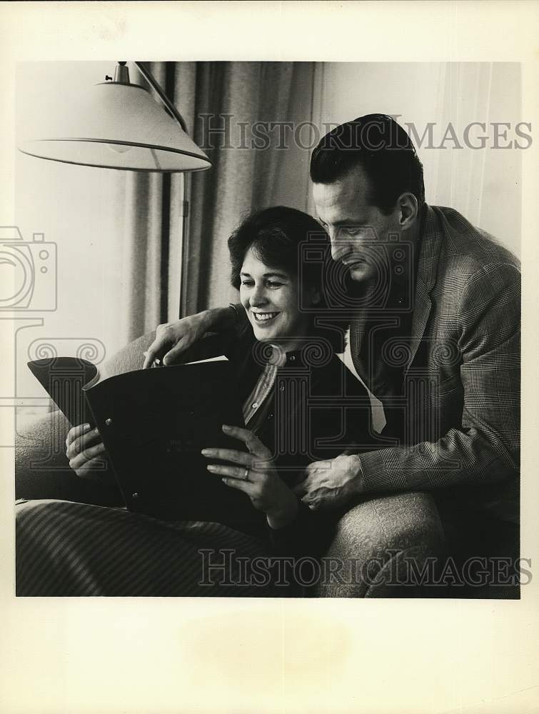 1962 Press Photo Actors George C. Scott and Colleen Dewhurst in "Ben Casey"- Historic Images