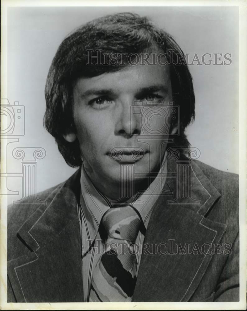 1973 Press Photo Producer Robert Thompson of "Paper Chase" - syp22418- Historic Images