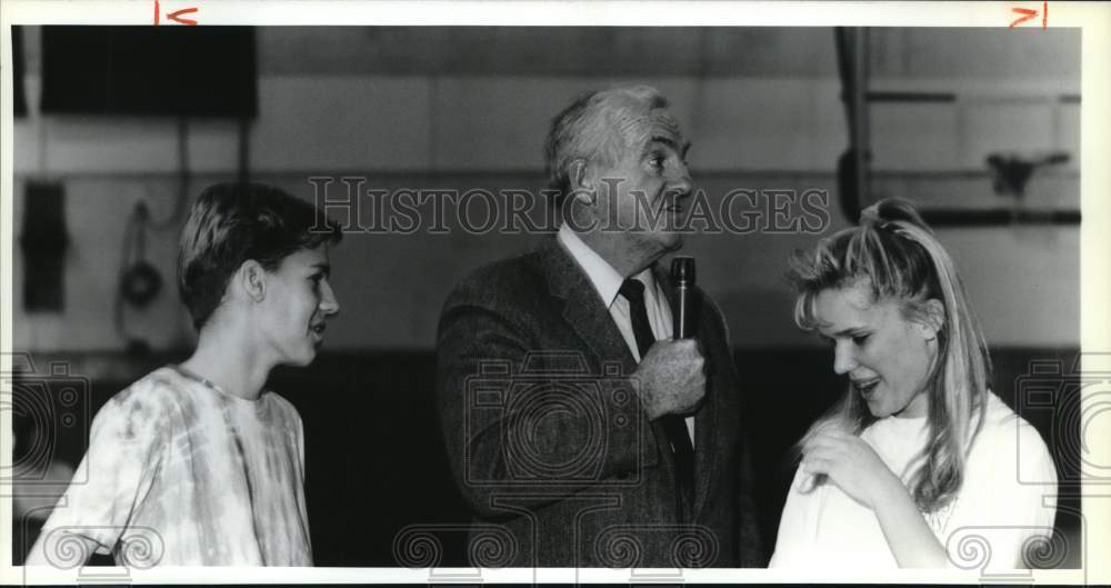 1990 Press Photo Syracuse Football Dick MacPherson & Chittenango Students- Historic Images
