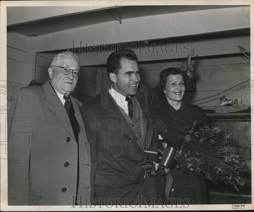 Press Photo Richard Nixon with Wife and John Taber in Syracuse, New York