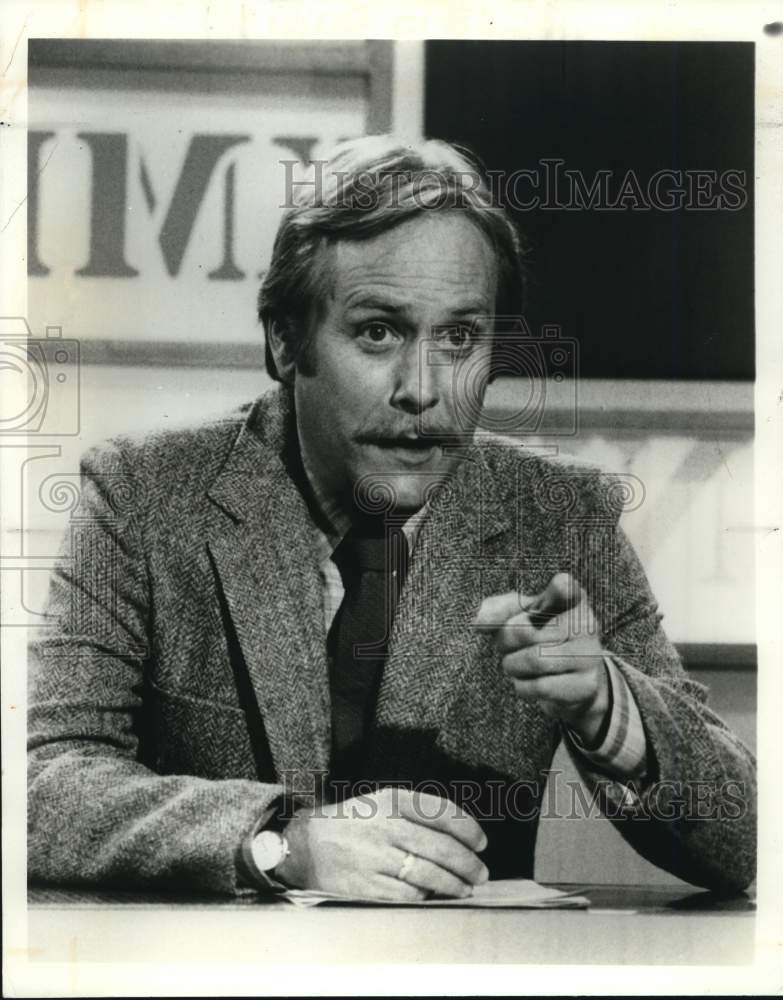 1984 Press Photo Actor Martin Mull Performs Scene - syp34548- Historic Images