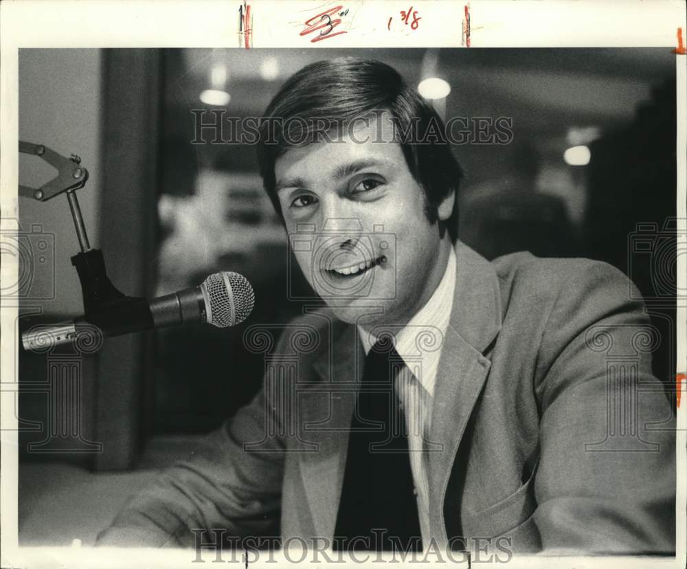 1984 Press Photo Doug Logan, Sportscaster - syp36554- Historic Images