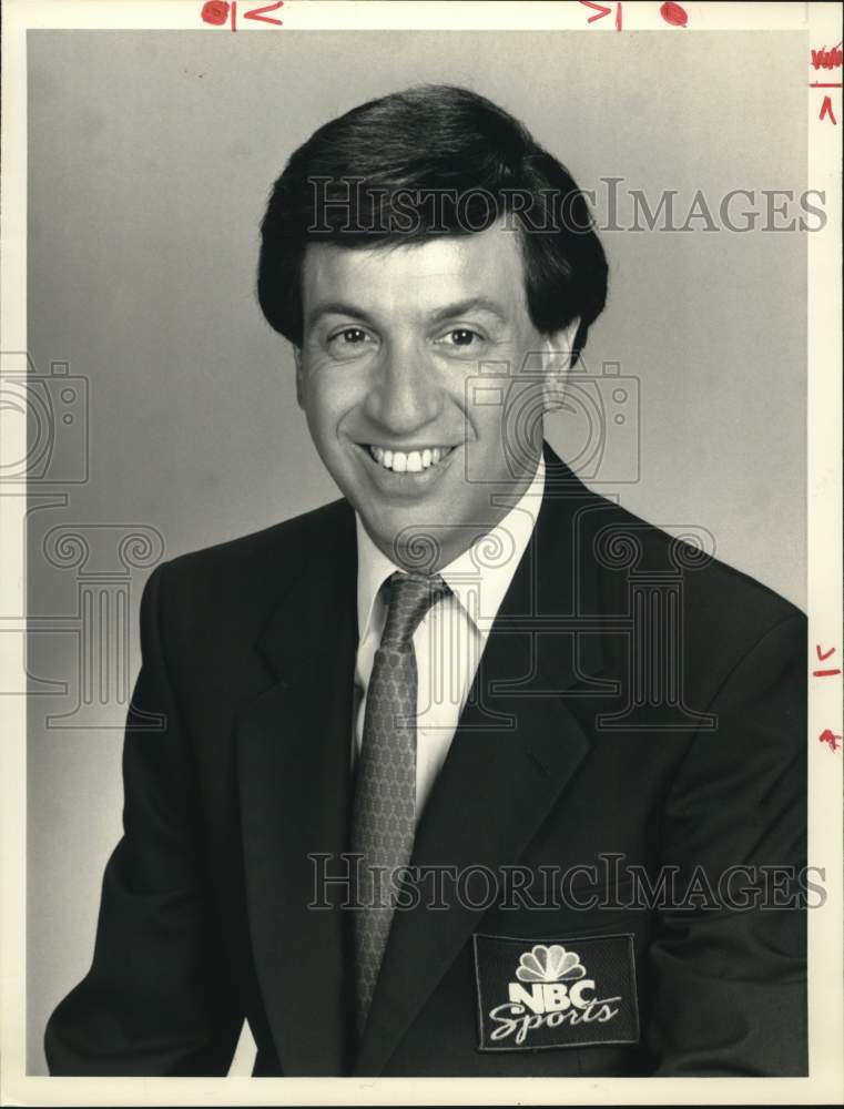 1990 Press Photo NBC Sportscaster Marv Albert, NFL Play-by-Play Announcer- Historic Images