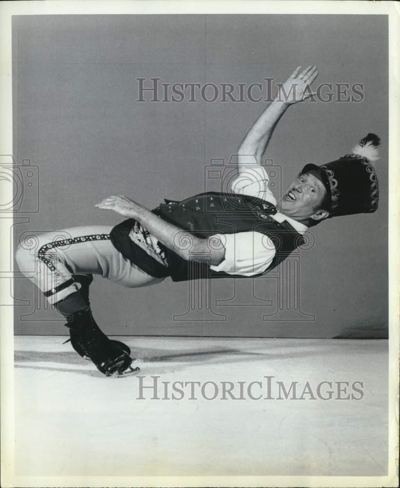 1976 Press Photo Ice Skater Werner Groebli of "Shipstads & Johnson Ice Follies"- Historic Images