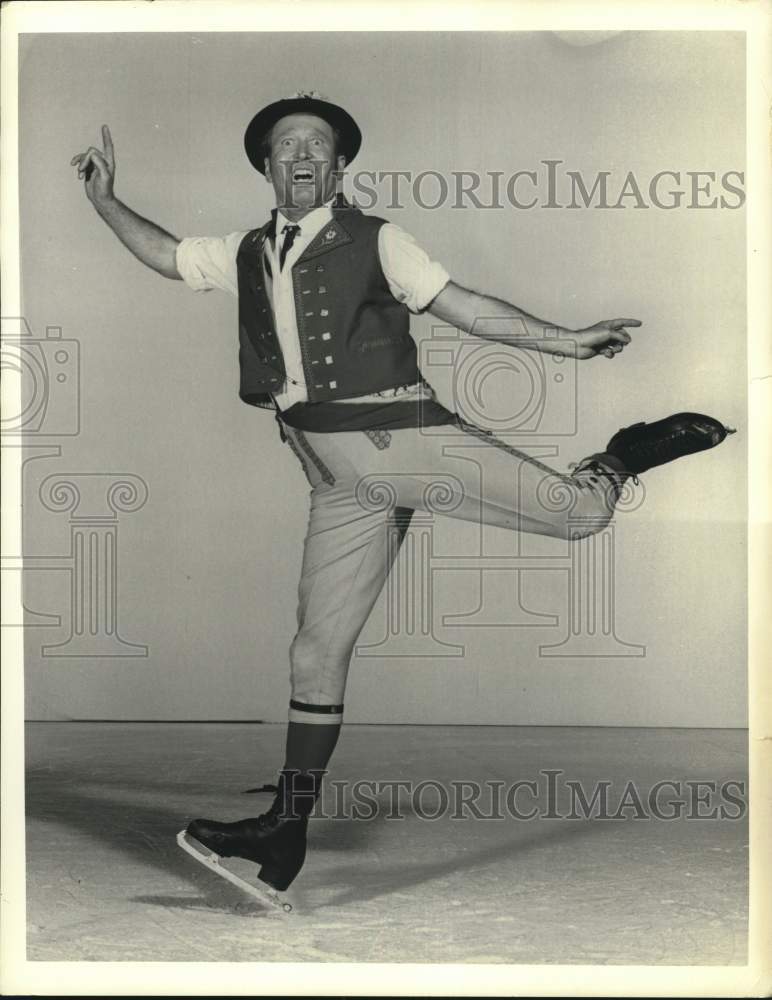 1975 Press Photo Ice Follies Ice Skater Werner Groebli as "Mr. Frick"- Historic Images