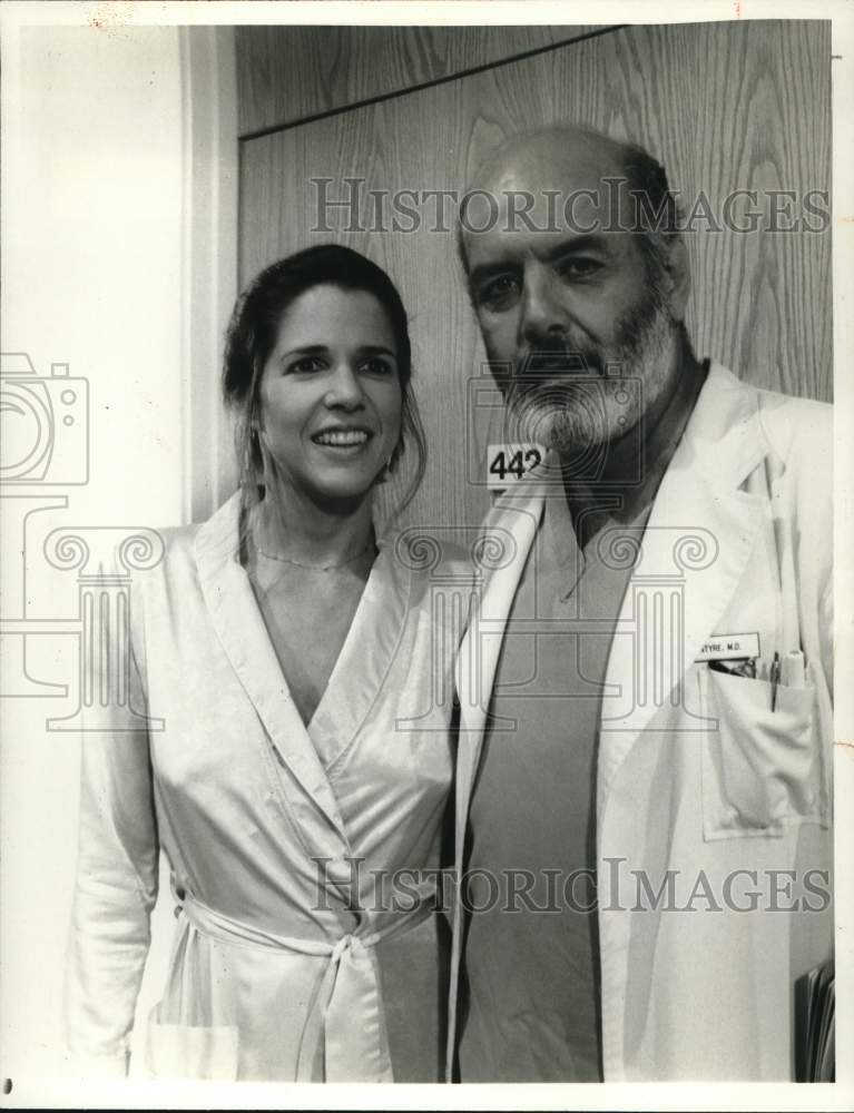 1993 Press Photo Actress Patricia Davis and Co-Star - syp43458- Historic Images