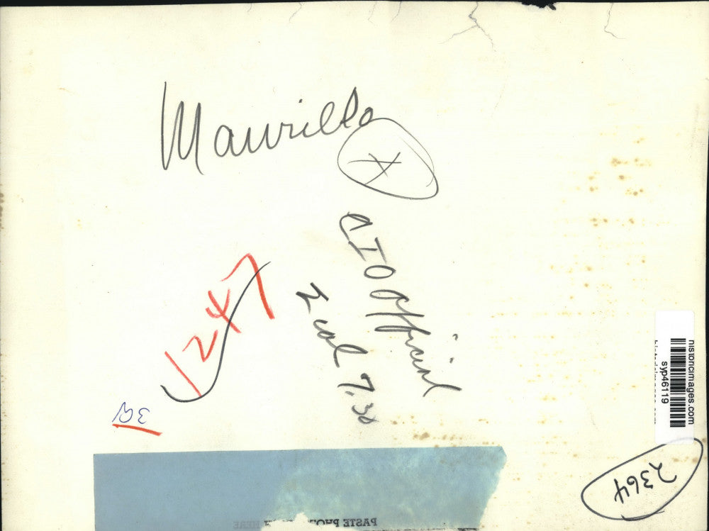 Press Photo Official with Police Officer at GE Strike - syp46119