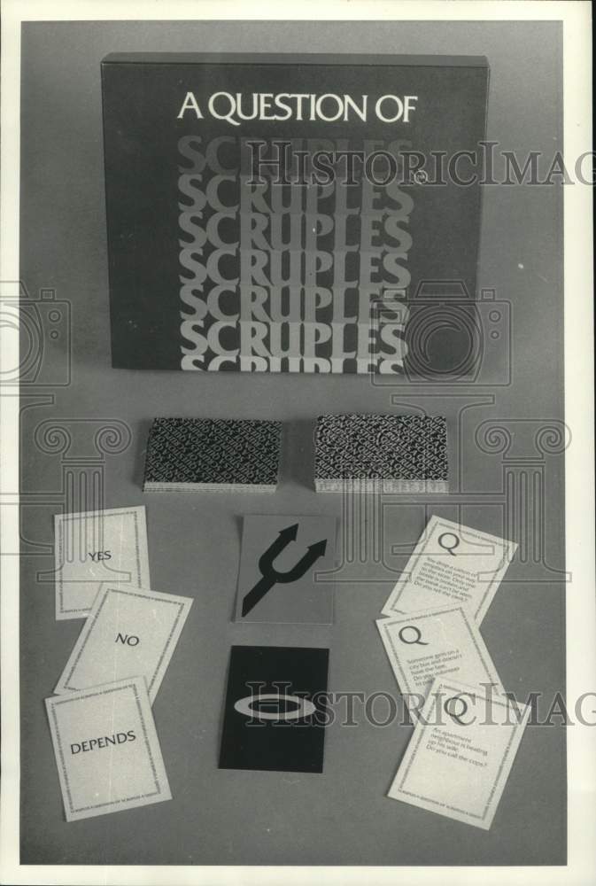 1985 Press Photo &quot;A Question Of Scruples&quot; Board Game Pieces and Box- Historic Images