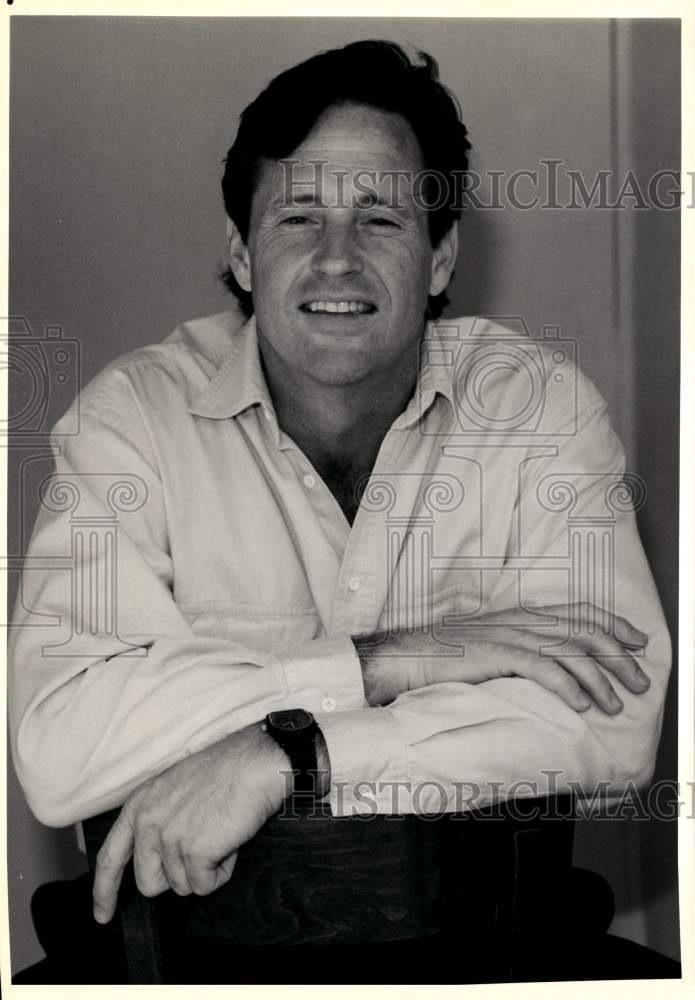 1989 Press Photo Actor Robert Hays in Los Angeles - syp49734- Historic Images