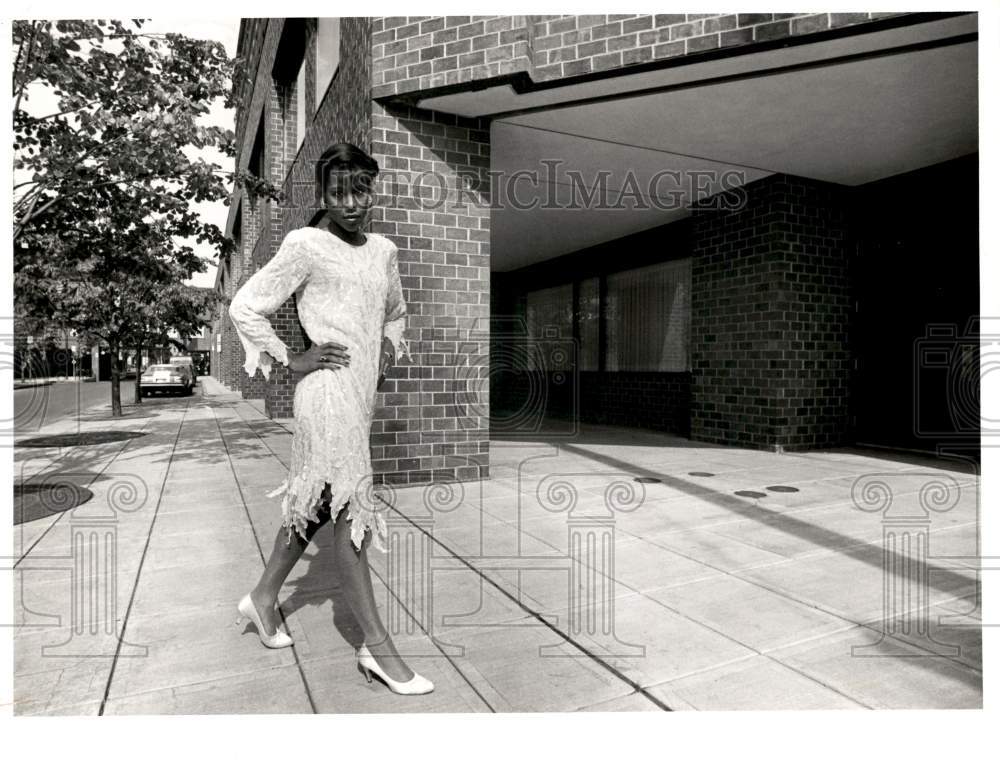 1986 Press Photo Women's Fashion Model - syp50242- Historic Images