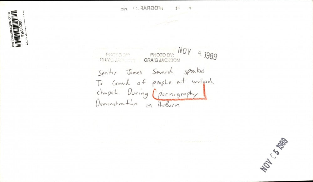 1989 Press Photo Senator James Seward Speaks to Crowd at Willard Chapel, Auburn