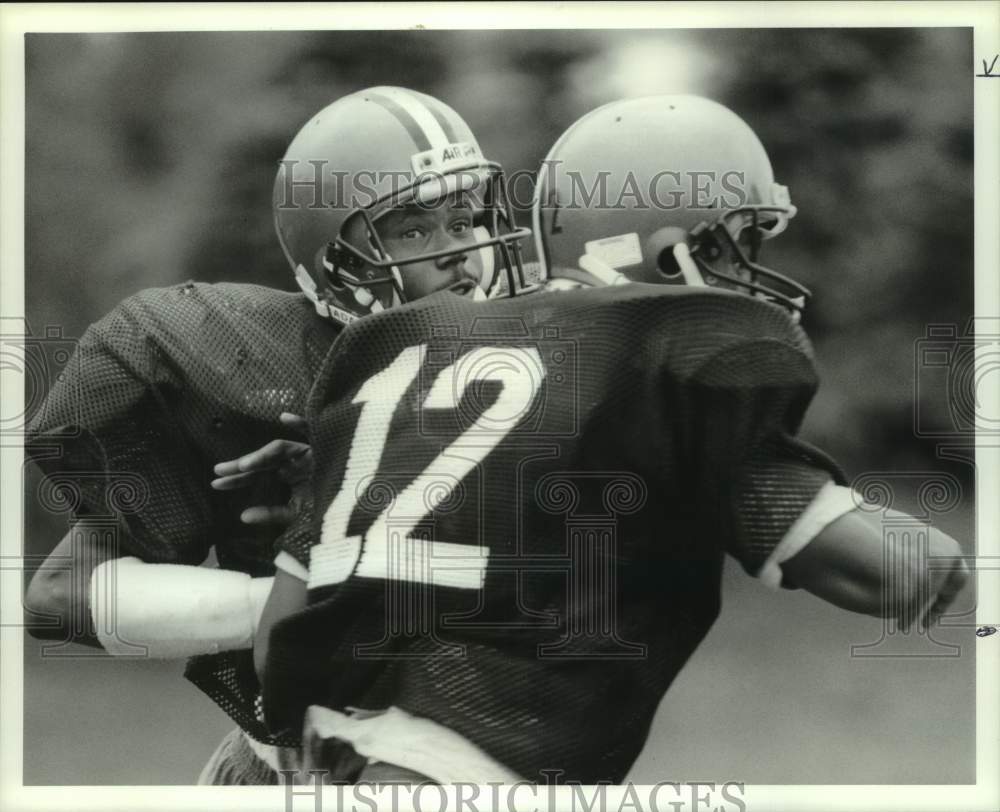 1991 Press Photo SU football's Carlos Jackson and Shelby Hill at practice- Historic Images