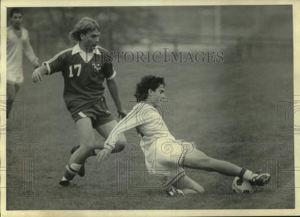 1987 Press Photo Jamesville Dewitt vs CBA boys soccer, New York - sys05194- Historic Images