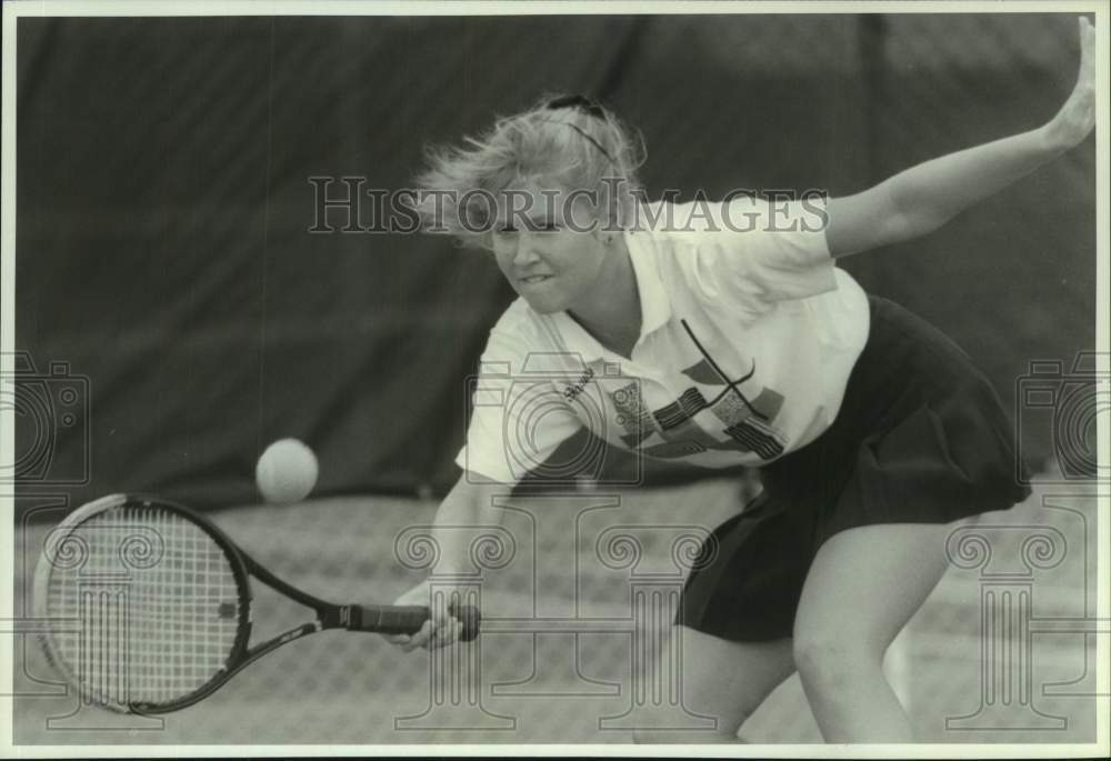 1989 Press Photo Carrie Bentzel, Syracuse University tennis player, New York- Historic Images