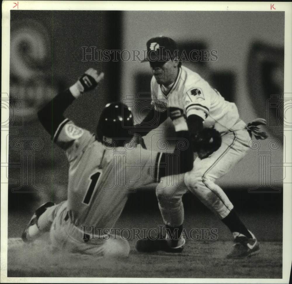 1989 Press Photo Syracuse Chiefs &amp; Columbus Clippers Play Minor League Baseball- Historic Images