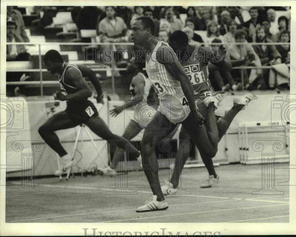 1985 Press Photo Sam Graddy III wins 55 Meter Dash at Carrier Dome, New York- Historic Images