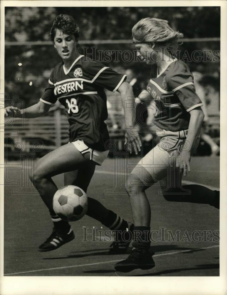 Press Photo Jill Decker and Nancy Zimmer during Empire State Games, Soccer Match- Historic Images