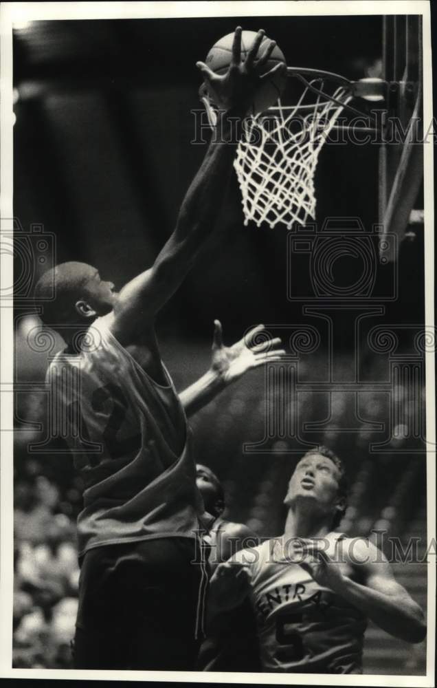 1987 Press Photo Darryl Mumms in Empire State Games Basketball Match, New York- Historic Images